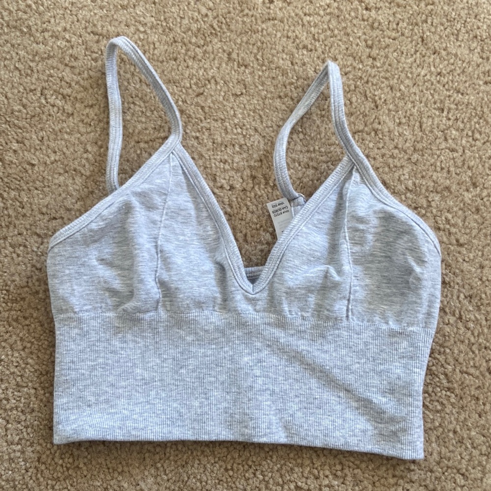 Alo yoga sports bra
